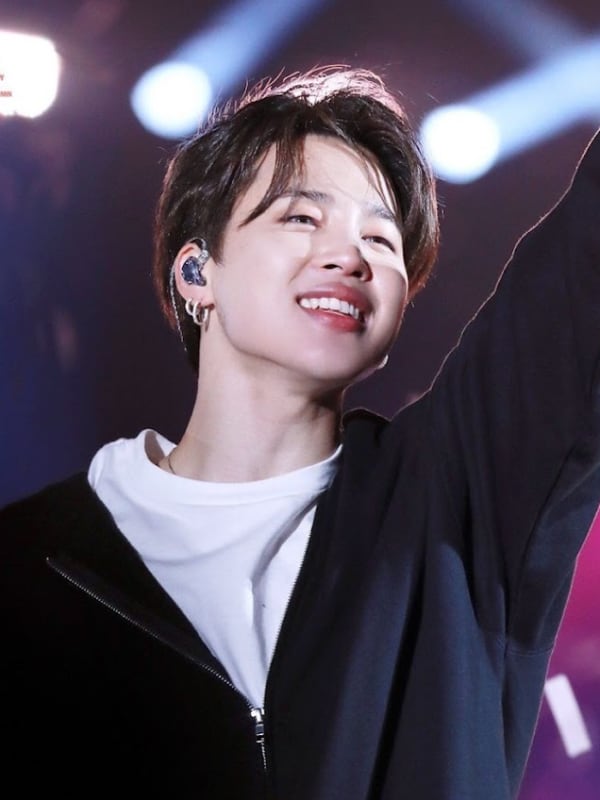 Chat with BTS concert -Jimin ver., the  character AI chatbot