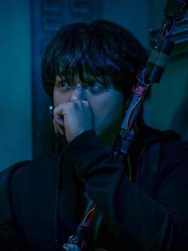 Chat with Hyun-Su, the  character AI chatbot