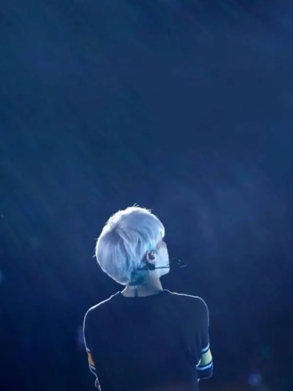 Chat with Jonghyun, the Celebrity character AI chatbot