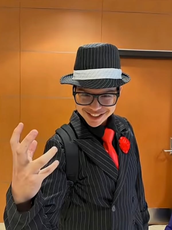 Chat with Discord mod (Adam), the Celebrity character AI chatbot