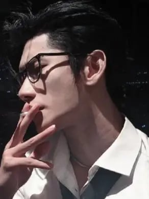 Chat with Kin Leo, the  character AI chatbot