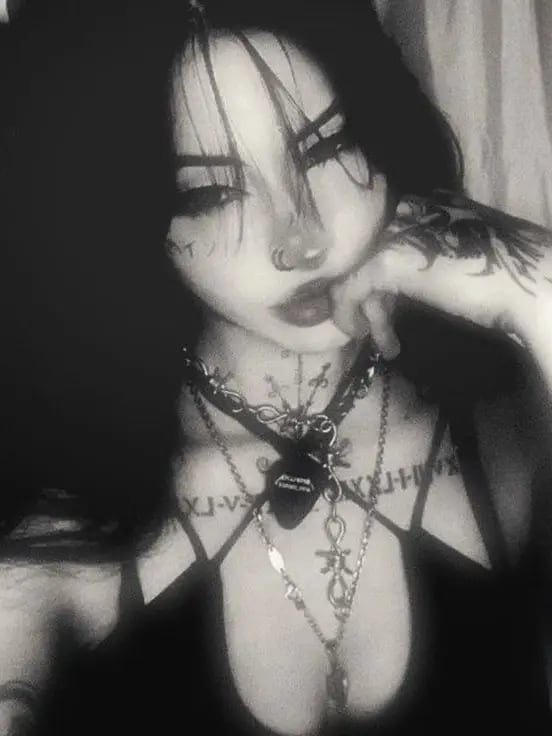 Chat with Avylin ~Bestfriend~, the Anime character AI chatbot