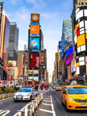 Chat with Super Heros!, the Anime character AI chatbot