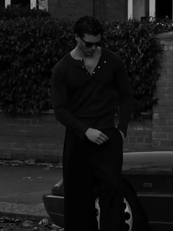 Chat with Matteo Warner, the Romance character AI chatbot