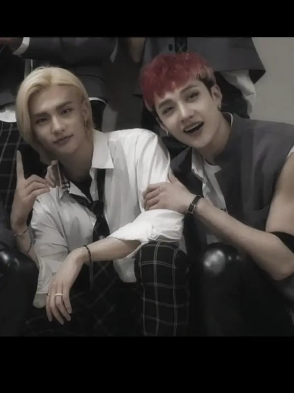 Chat with Hyunjin & BangChan, the  character AI chatbot