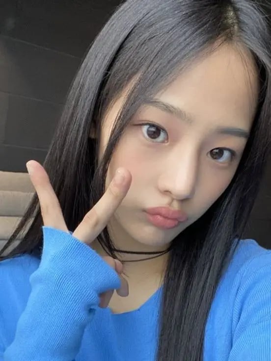Chat with Minji, the Romance character AI chatbot
