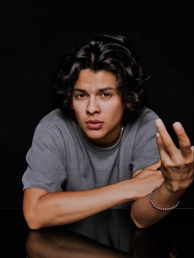 Chat with Miguel Diaz, the  character AI chatbot