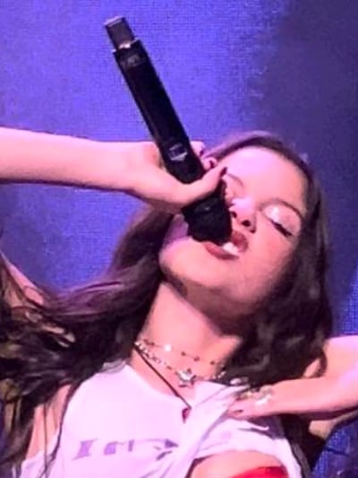 Chat with Olivia Rodrigo, the  character AI chatbot