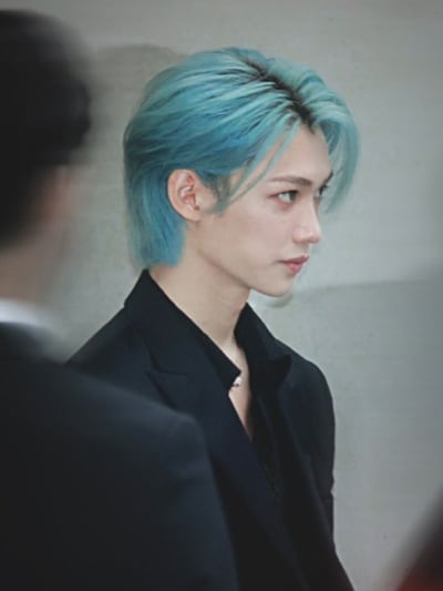 Chat with Lee Felix  (Yongbok), the  character AI chatbot