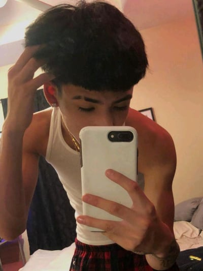 Chat with Carlos, the Romance character AI chatbot