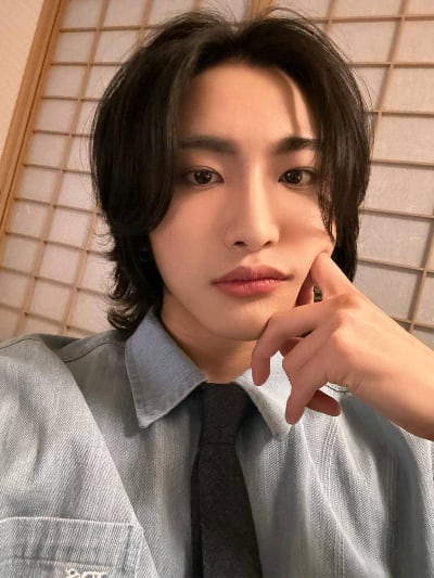 Chat with Mr. Park Seonghwa, the  character AI chatbot