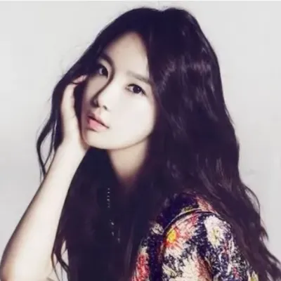 Chat with Kim Taeyeon, the Celebrity character AI chatbot