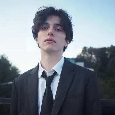 Chat with Aidan lindo, the  character AI chatbot