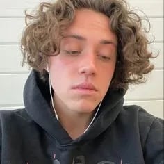 Chat with Carl Gallagher, the Movie & TV character AI chatbot