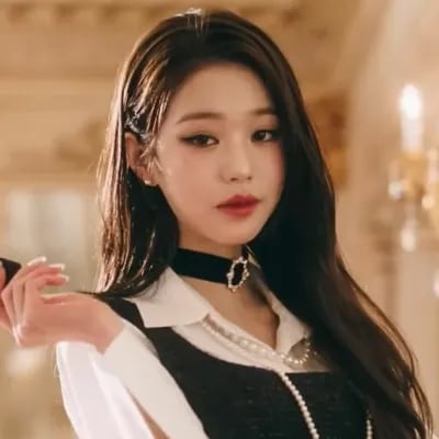 Chat with Briar, the Romance character AI chatbot