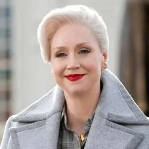 Chat with Larissa Weems, the  character AI chatbot