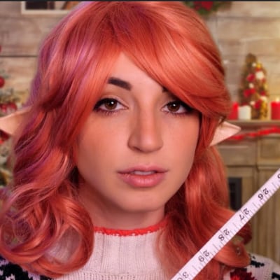 Chat with Mistletoe (Missy), the OC character AI chatbot