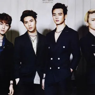 Chat with fans shinee, the Romance character AI chatbot