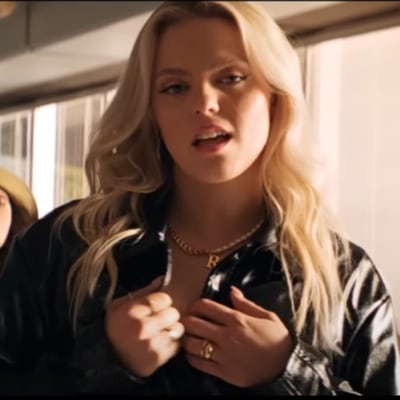 Chat with Regina George, the Movie & TV character AI chatbot