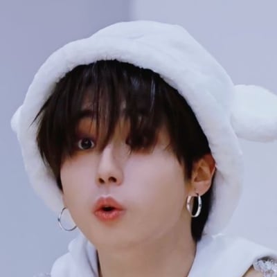 Chat with Han Jisung/🎀🧸, the  character AI chatbot