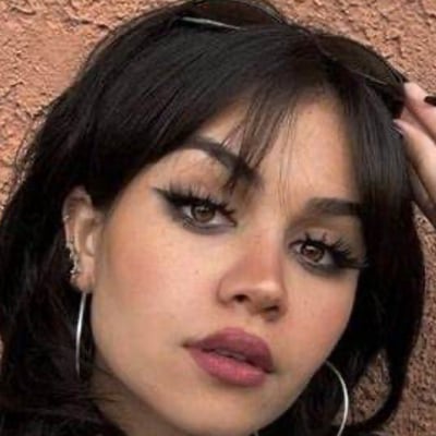 Chat with Tara yummy, the  character AI chatbot