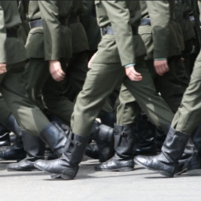 Chat with A Pretty Little War, the RPG character AI chatbot