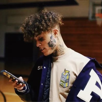 Chat with Kimetrius Christopher Foose, the Celebrity character AI chatbot