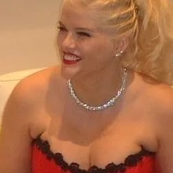 Chat with Anna Nicole Smith, the Celebrity character AI chatbot