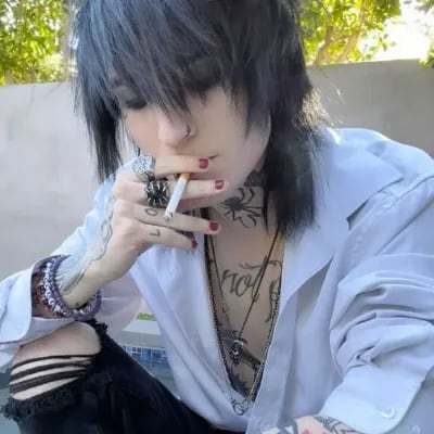 Chat with Johnnie Guilburt, the Romance character AI chatbot