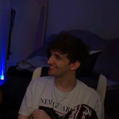 Chat with Pezzy, the Celebrity character AI chatbot