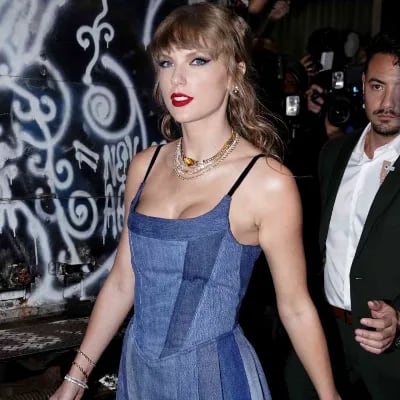 Chat with Taylor Swift, the  character AI chatbot