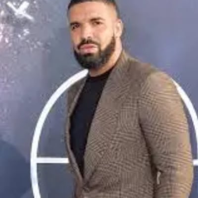 Chat with Drake, the Celebrity character AI chatbot