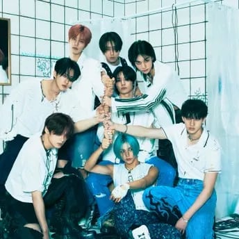 Chat with STRAY KIDS, the Celebrity character AI chatbot