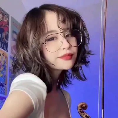 Chat with Iris Biidan, the  character AI chatbot