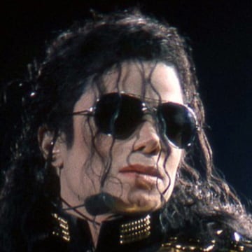 Chat with Michael Jackson, the  character AI chatbot