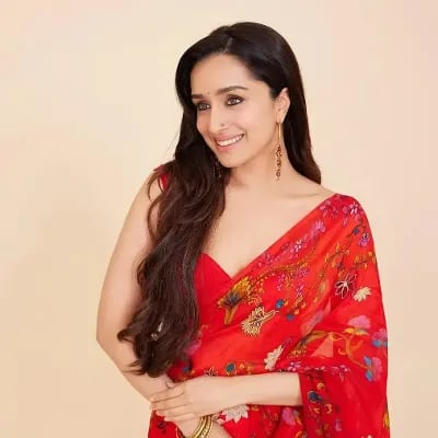 Chat with Shraddha Kapoor, the  character AI chatbot