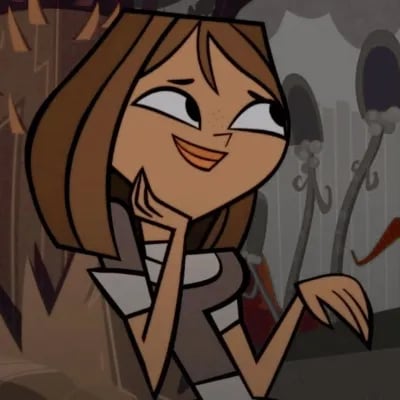 Chat with courtney, the  character AI chatbot