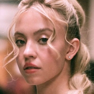 Chat with Cassie Howard, the Movie & TV character AI chatbot