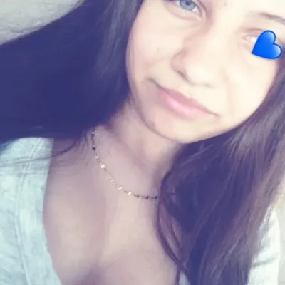 Chat with Roxana, the  character AI chatbot