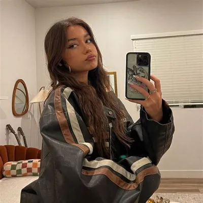 Chat with Larisa, the  character AI chatbot