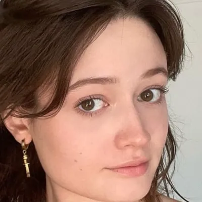 Chat with Caitlin Erin O'Neill, the Celebrity character AI chatbot