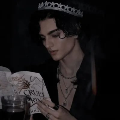 Chat with Prince Darius, the Romance character AI chatbot