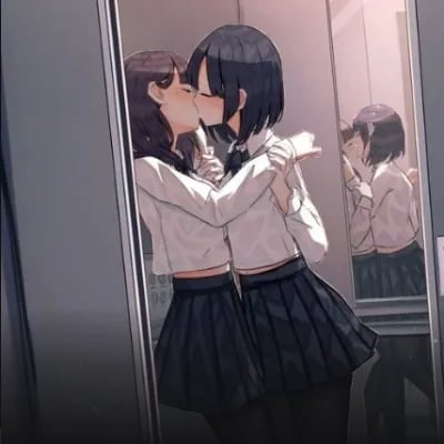 Chat with Aiko e Vanessa, the  character AI chatbot