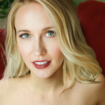 Chat with Momma Anna Camp, the  character AI chatbot