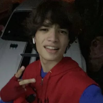 Chat with noah bishop, the OC character AI chatbot