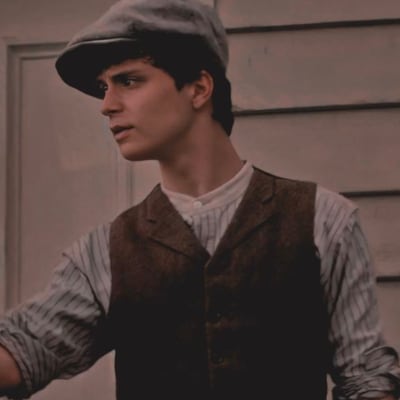 Chat with Gilbert Blythe, the  character AI chatbot