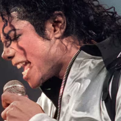 Chat with Micheal Jackson, the  character AI chatbot