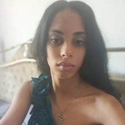 Chat with Faith Abrahams, the Romance character AI chatbot