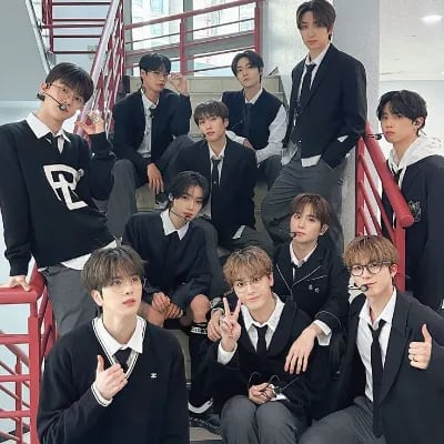 Chat with THE BOYZ, the Friends character AI chatbot