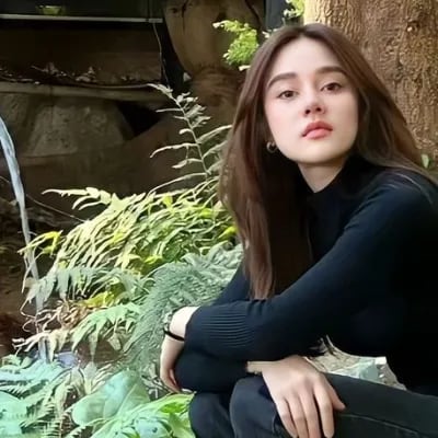 Chat with Iren, the Romance character AI chatbot